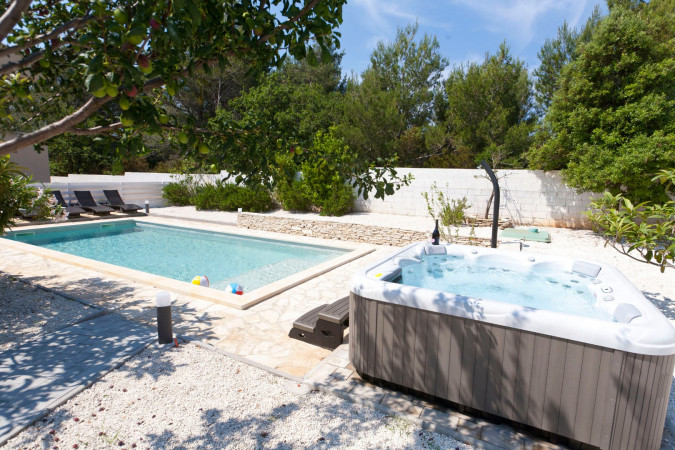 Villa DONNA - pool, sauna, jacuzzi, playground, bbq & billiards, sea view & near the beaches, Liznjan - Istria, Urlaub in Kroatien Hrvatska