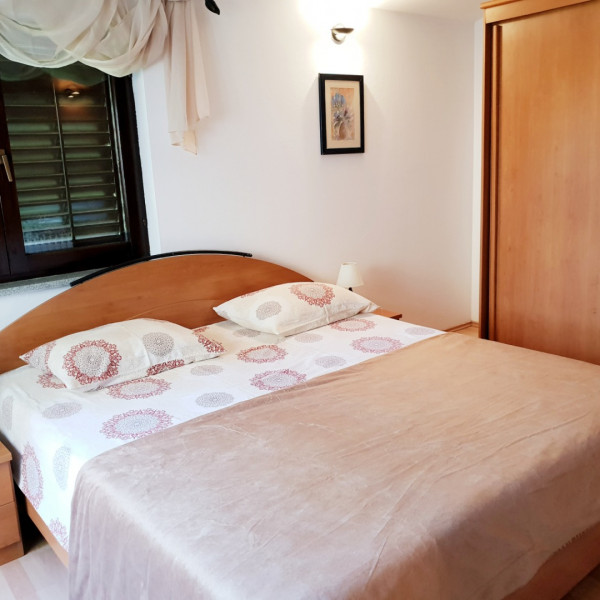 Bedrooms, Luxury apartment MARIN - terrace, garden & summer kitchen with bbq, near the beach, Pomer - Istria, Holidays in Croatia Hrvatska