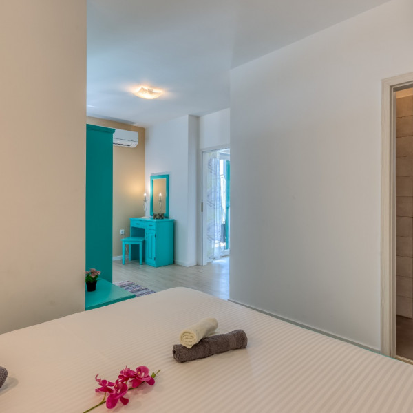 Sobe, Villa LETA - Luxury villa in a green oasis with heated swimming pool, fitness center and summer kitchen - Kvarner, Holidays in Croatia Hrvatska