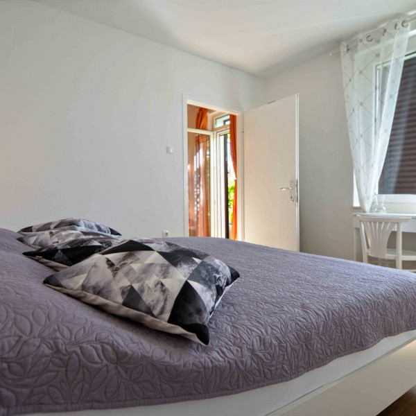 Bedrooms, Beach apartment KATE with sea view, balcony, garden and barbecue, Murter - Dalmacija, Holidays in Croatia Hrvatska