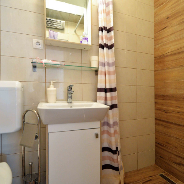 Bathroom / WC, Beach apartment KATE - sea view, terrace & garden, Murter - Dalmatia, Holidays in Croatia Hrvatska
