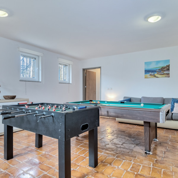 Soggiorno, Villa GRACIA - big house with pool, bbq, playground & t. tennis, game room with billiards & t. football (18+2), Pula - Istria, Vacanze in Croazia Hrvatska