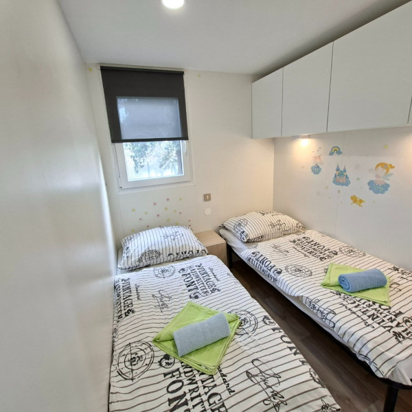 Sobe, Beach House IVE &ndash; Romantic Escape with jacuzzi, pool & olive grove charm in Pomer, Istria, Holidays in Croatia Hrvatska