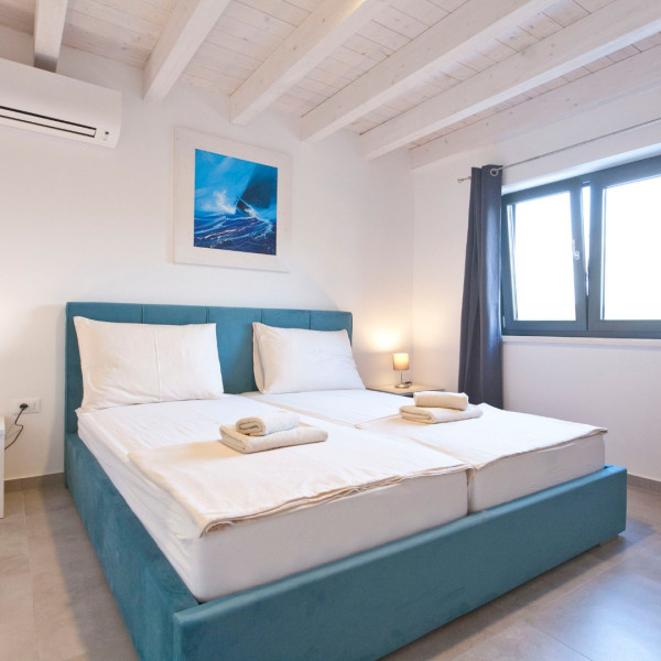 Bedrooms, Villa STELLA - Pomer, Istria - heated pool, jacuzzi, sauna, bbq & table tennis near the beach, Holidays in Croatia Hrvatska
