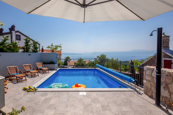 Villa LETA - luxurious 5* villa in a green oasis with fitness, heated pool, playground & barbecue (8+3), Kvarner, Urlaub in Kroatien Hrvatska