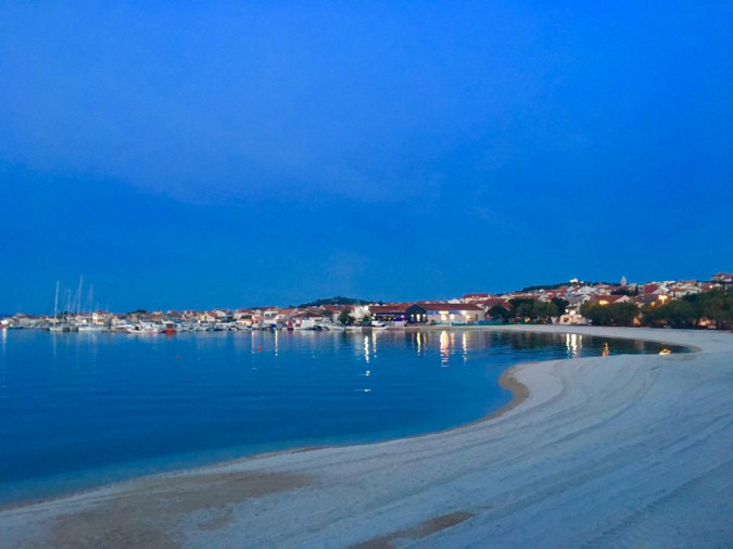 Beach apartment ANA with sea view, balcony, garden and barbecue (2 pers.), Murter - Dalmatia, Holidays in Croatia Hrvatska